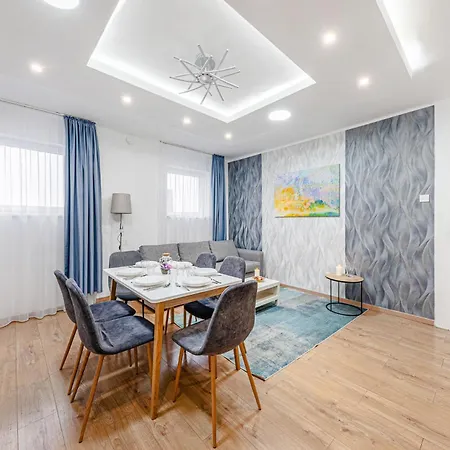 Luminosa Bright Flat With Ac Apartman
