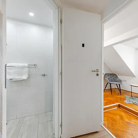 Lejlighed Luminosa Bright Flat With Ac Budapest